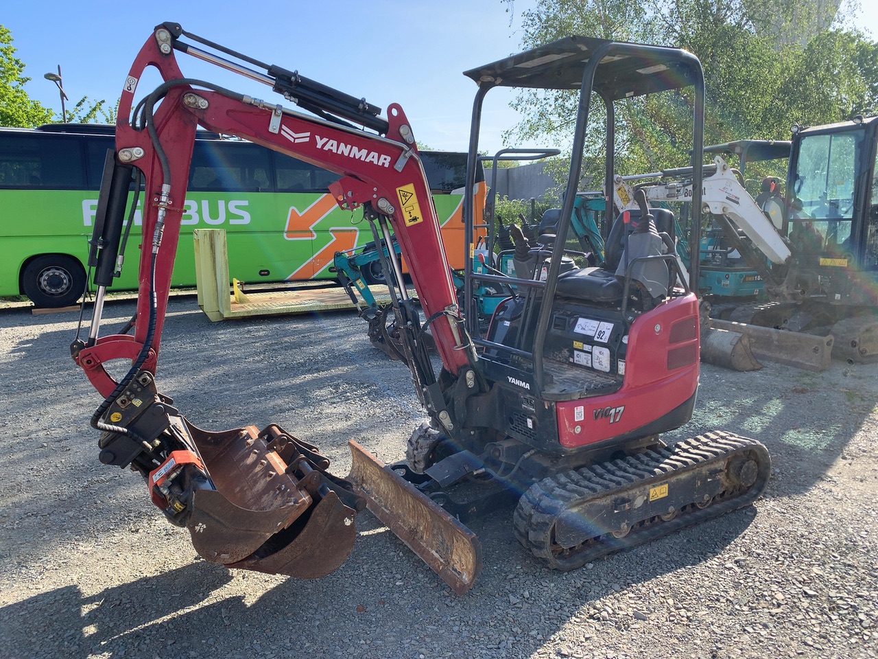YANMAR-MINI PELLE VIO17 VOIES VARAIBLES+3 GODETS