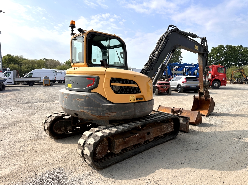 VOLVO-MIDI PELLE SUR CHENILLES ECR88D – Image 3